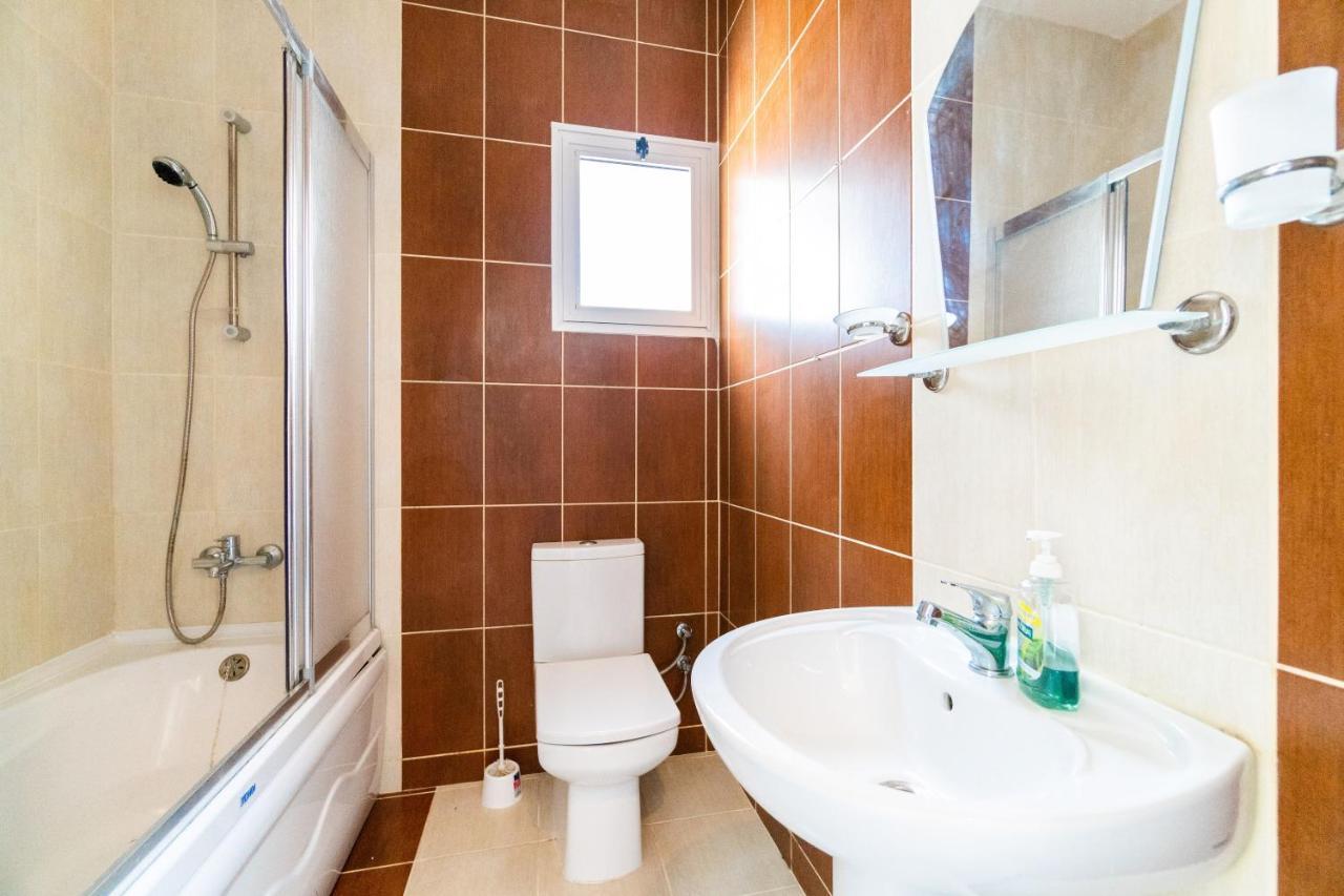 Beautiful & Quiet Two-Bedroom Apartment With Private Garden Lukomorye C1 Kyrenia  Exterior photo